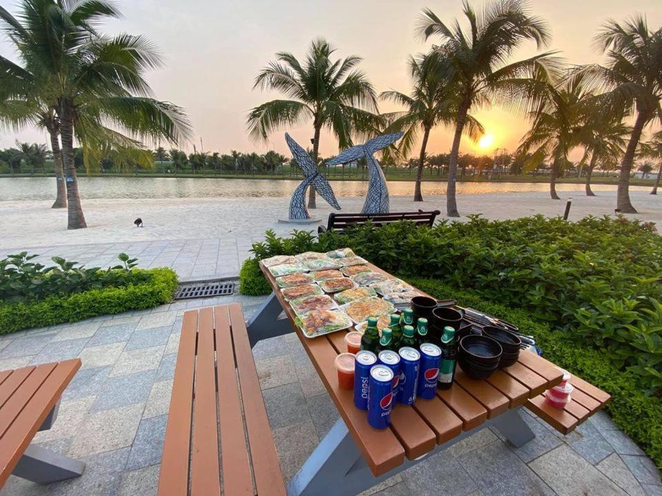 Capsule Vinhomes Ocean Park Hanoi Bagian luar foto